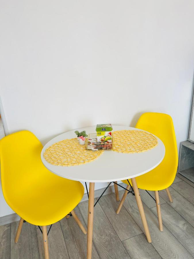 Miha Modern And Central Apartament Arad Exterior foto