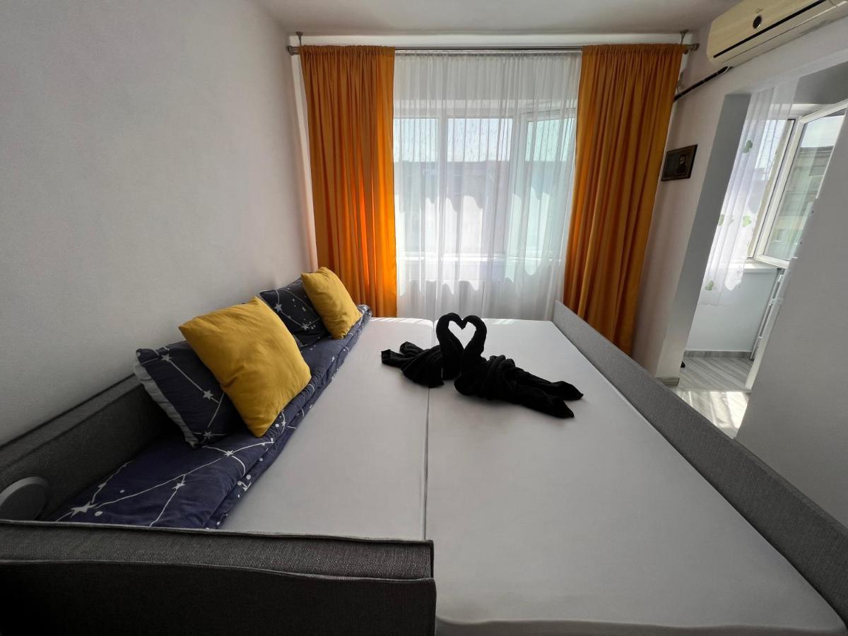 Miha Modern And Central Apartament Arad Exterior foto